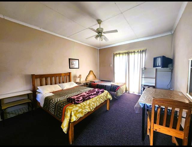 3 BEDROOM HOUSE FOR SALE IN THREE RIVERS